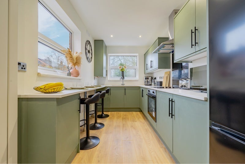 Room Hurcott Road in Wyre Forest