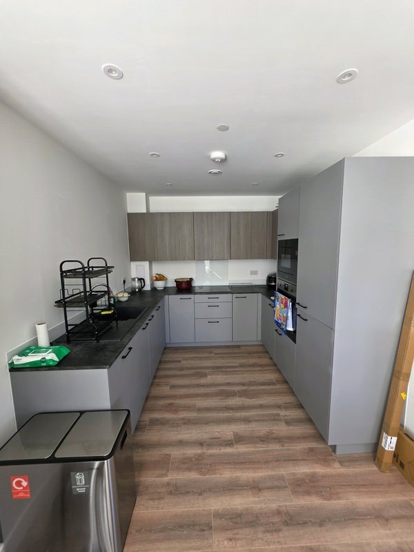 Room Hyde Estate Road in Greater London