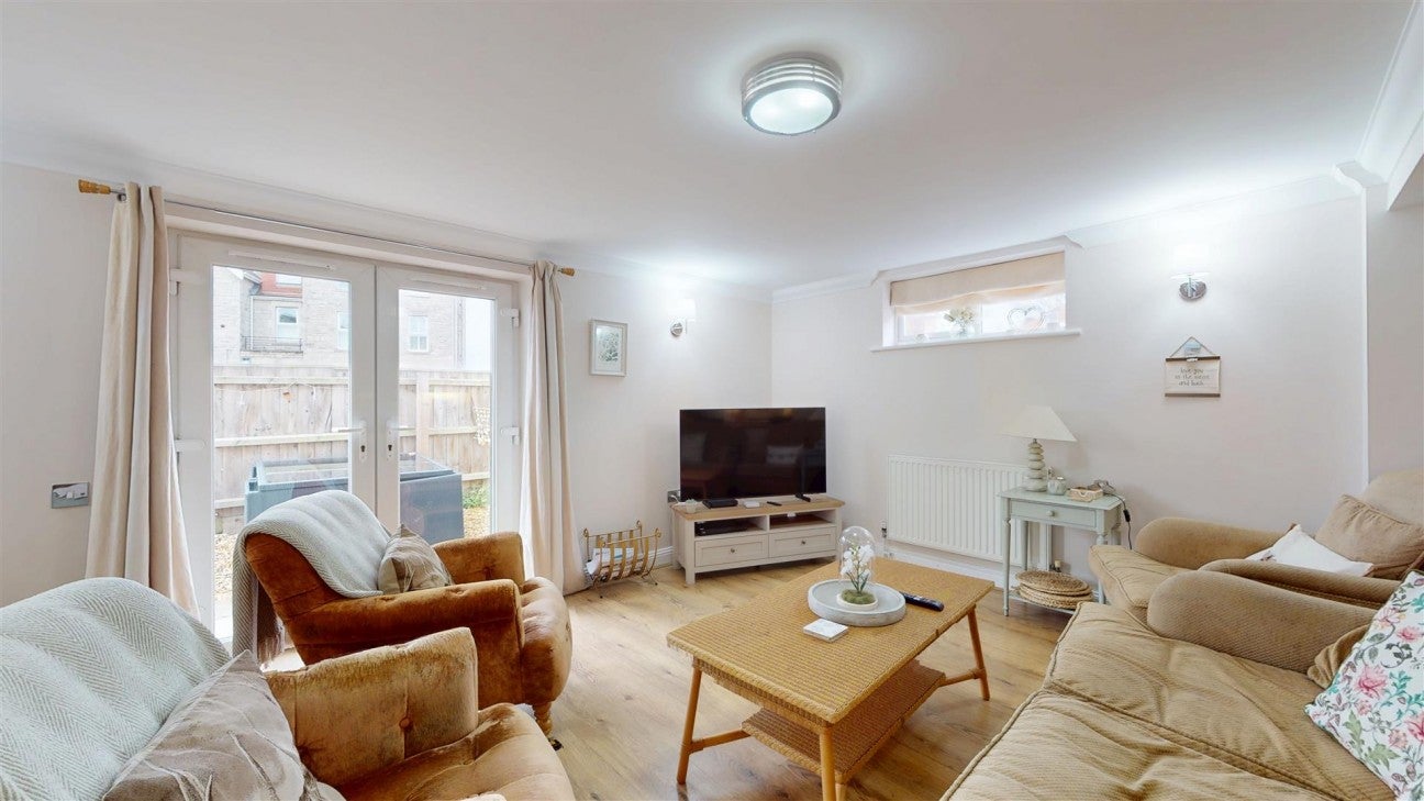 Flat Victoria Avenue in Swanage