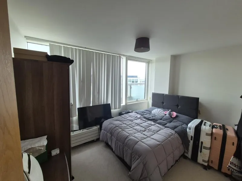 Flat Canning Place in Liverpool