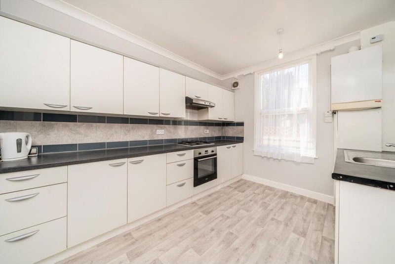 Flat Powerscroft Road in Greater London