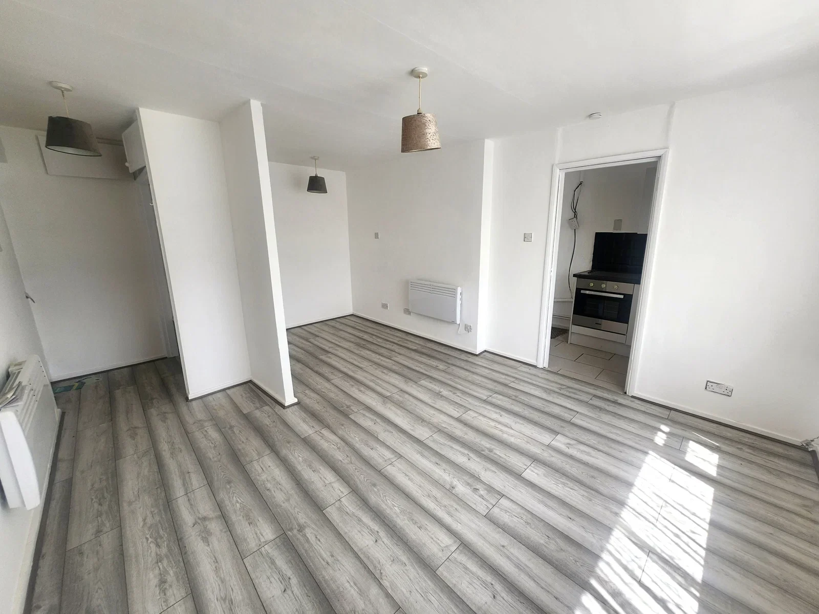 Flat Tudor Court in Sandwell
