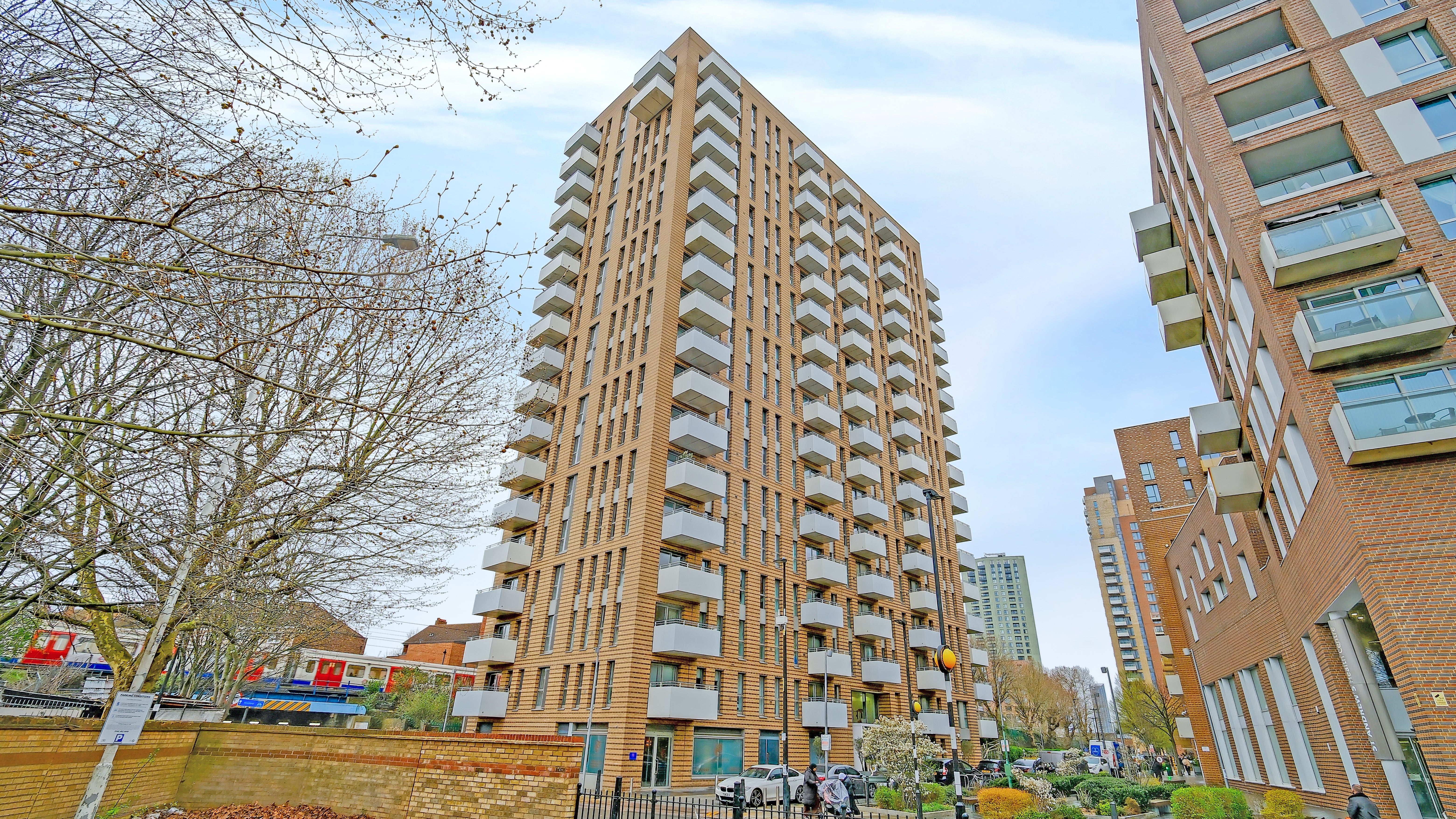 Flat Hannaford Walk in Greater London
