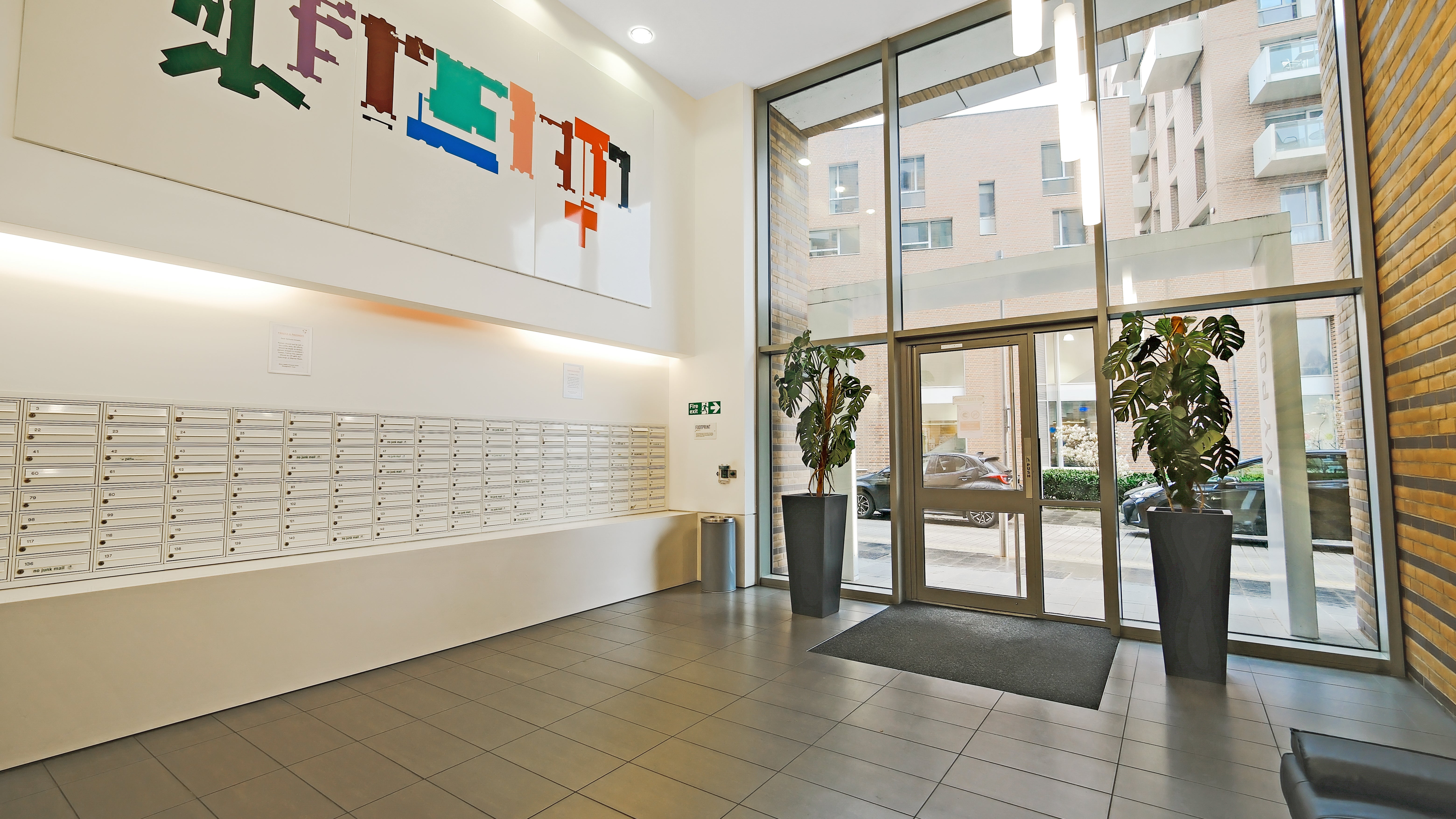 Flat Hannaford Walk in Greater London