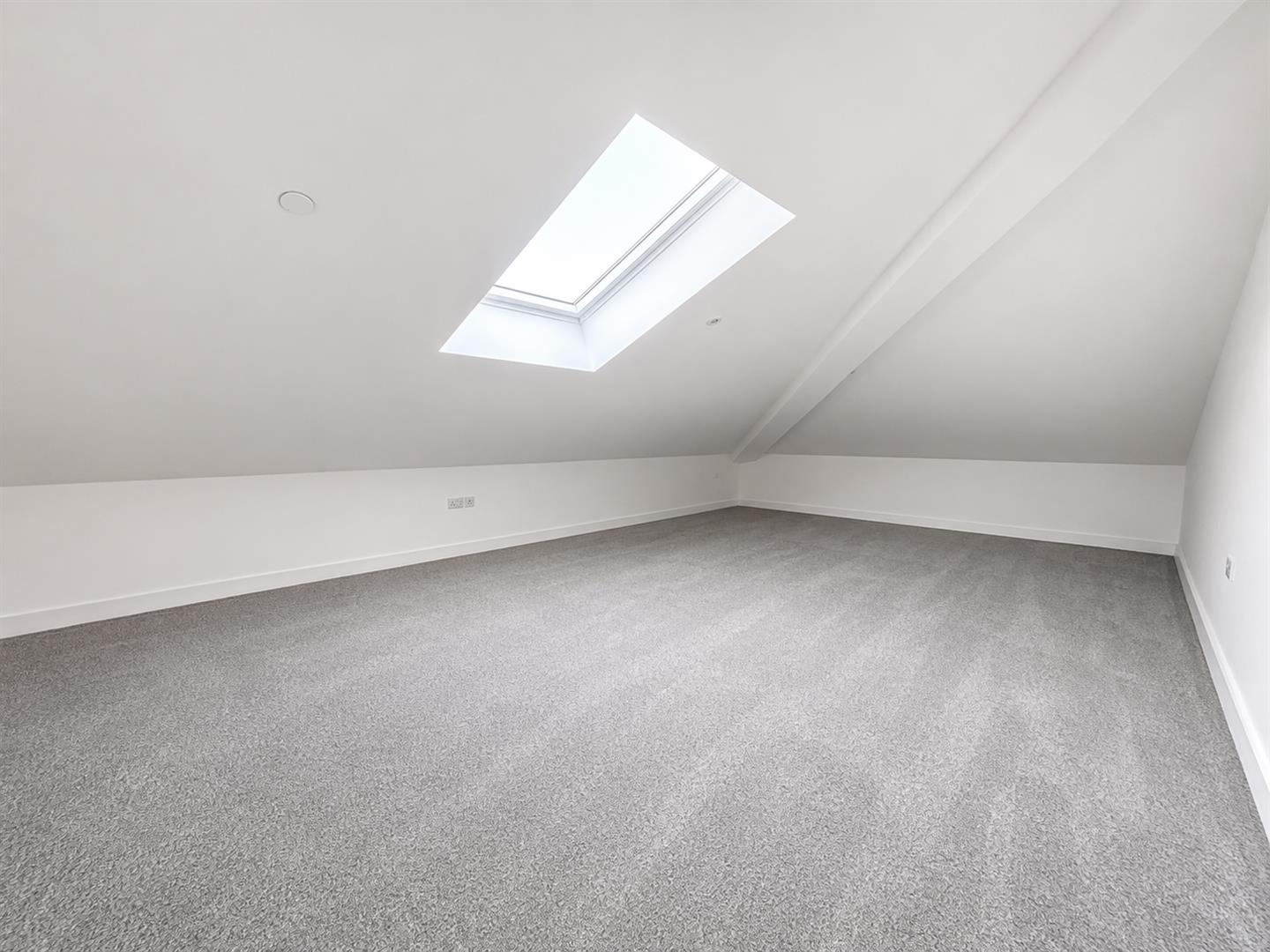 Flat Ashwood Way in Basingstoke and Deane