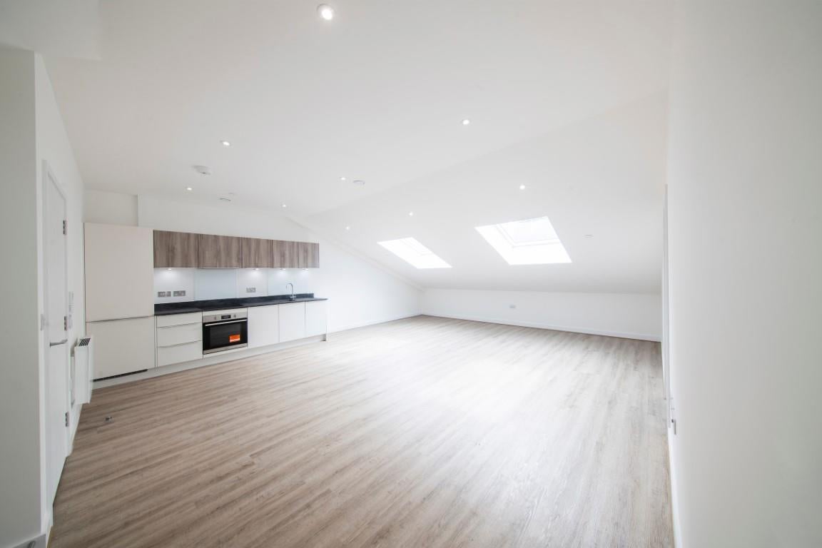 Flat Ashwood Way in Basingstoke and Deane