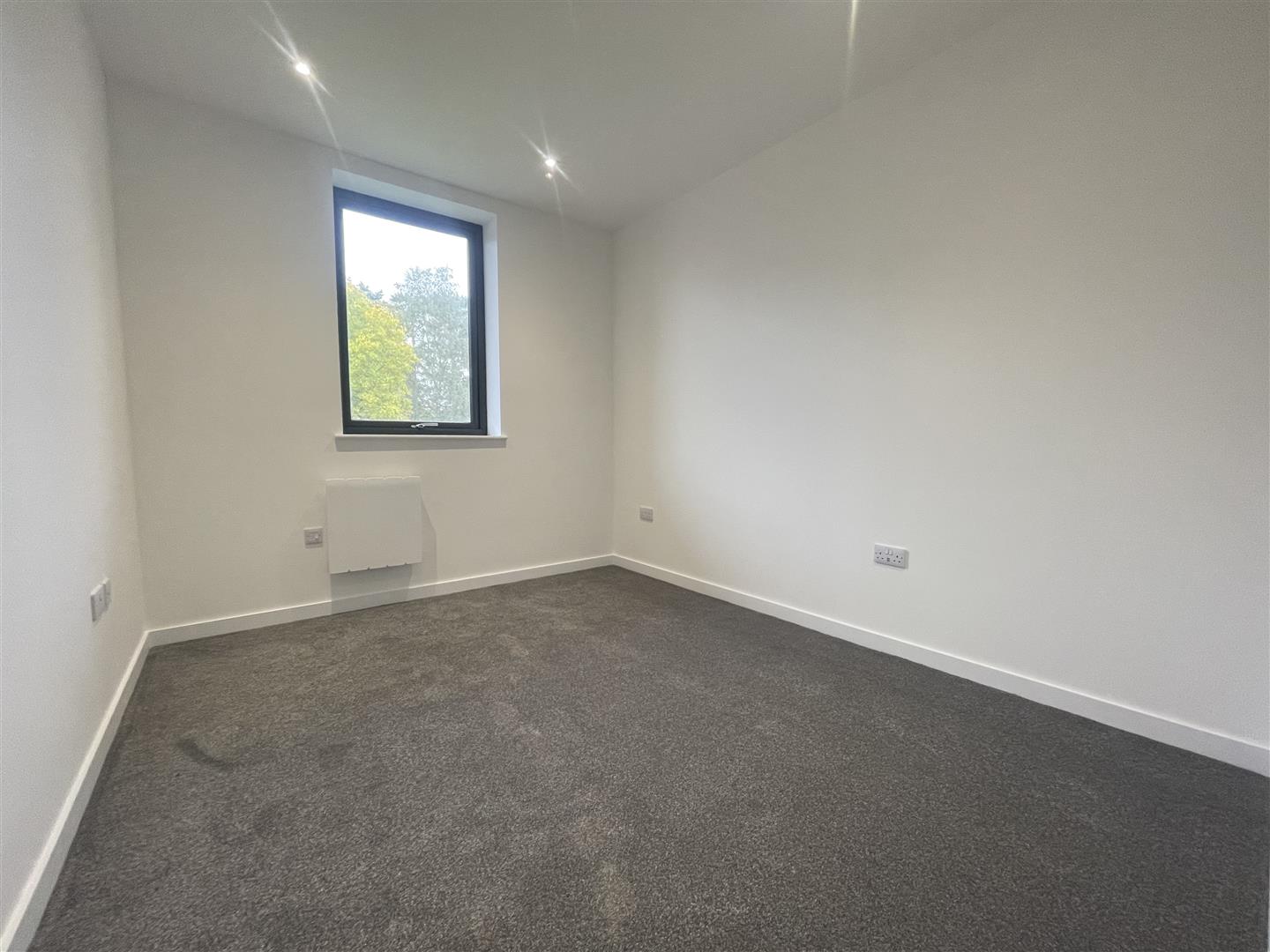 Flat Ashwood Way in Basingstoke and Deane