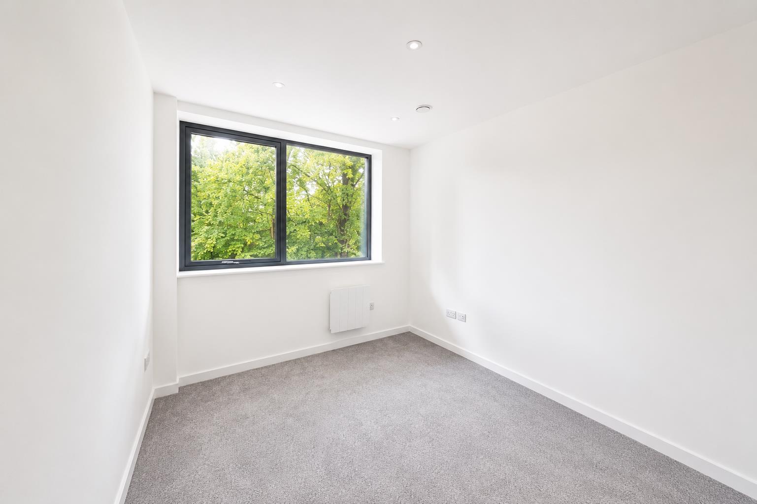 Flat Ashwood Way in Basingstoke and Deane