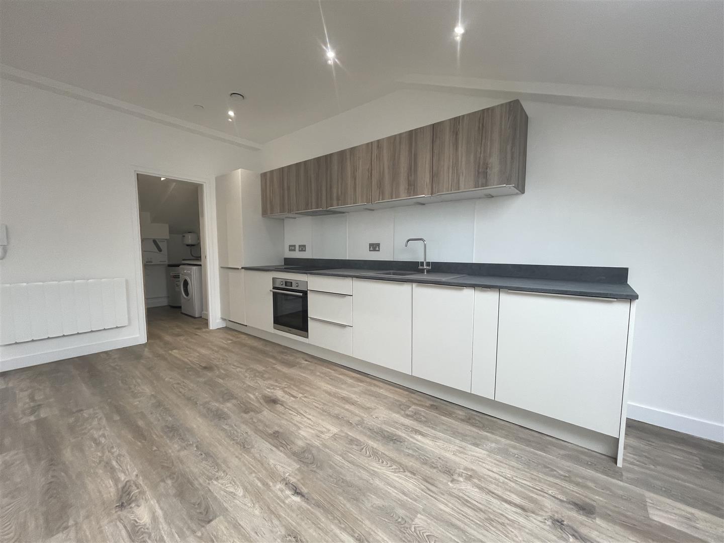 Flat Ashwood Way in Basingstoke and Deane