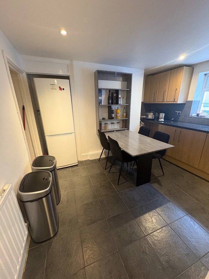 Room Allen Road in Greater London
