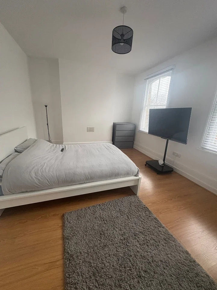 Room Allen Road in Greater London