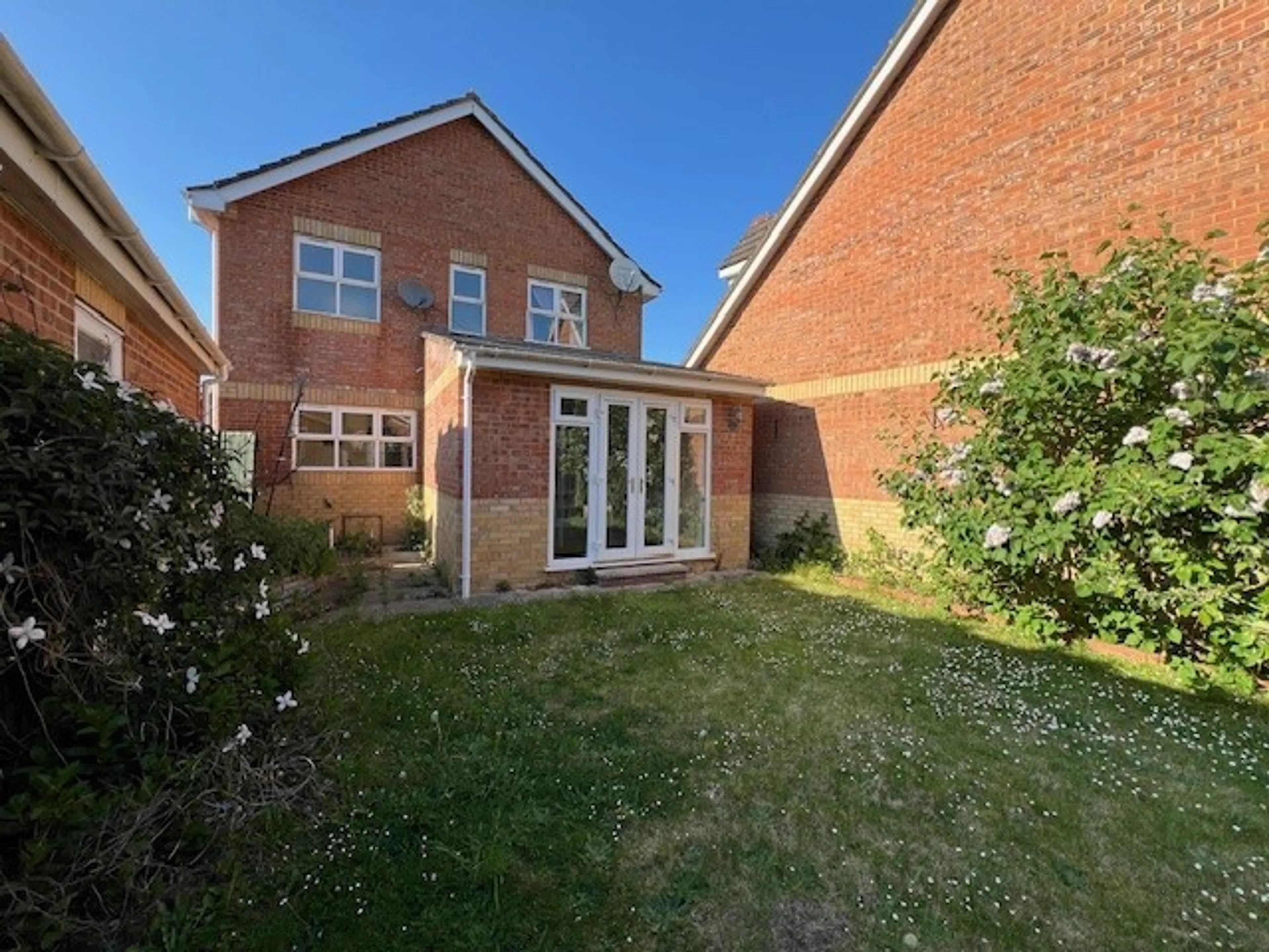 House Wilson Close in Ashford