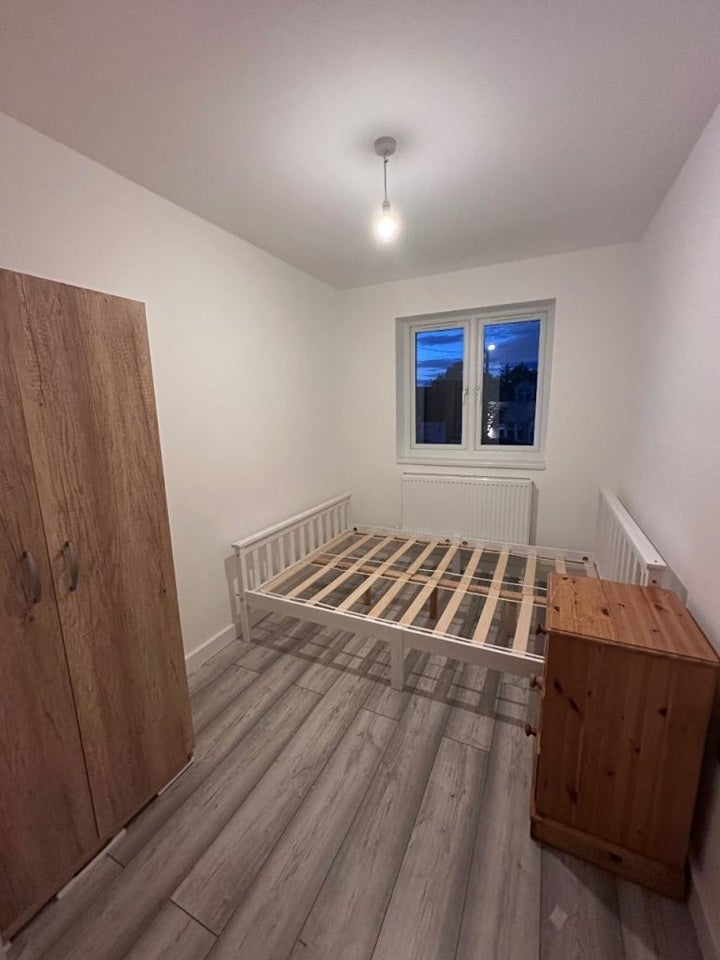 Room Frederick Road in Greater London