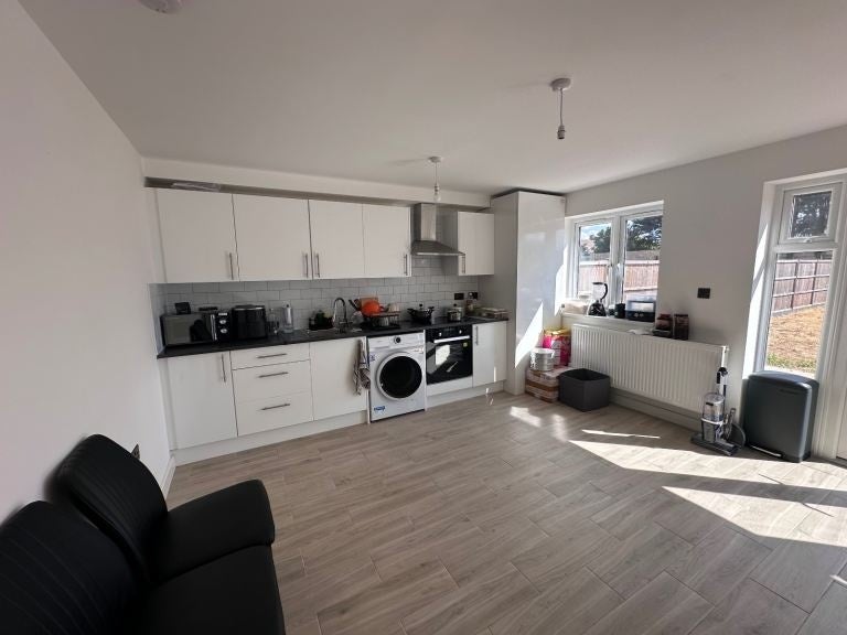 Room Frederick Road in Greater London