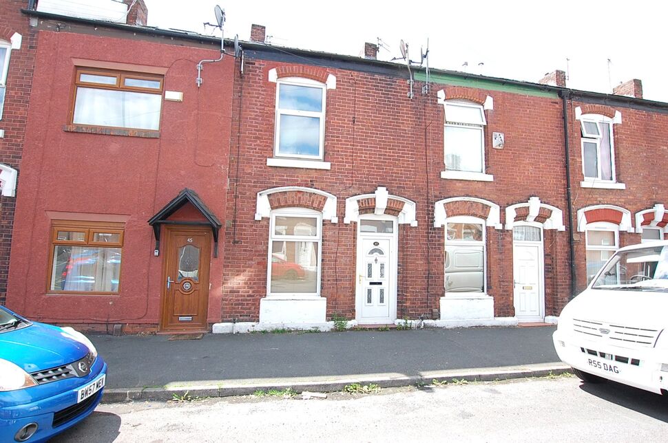Flat Birch Street in Ashton-under-Lyne