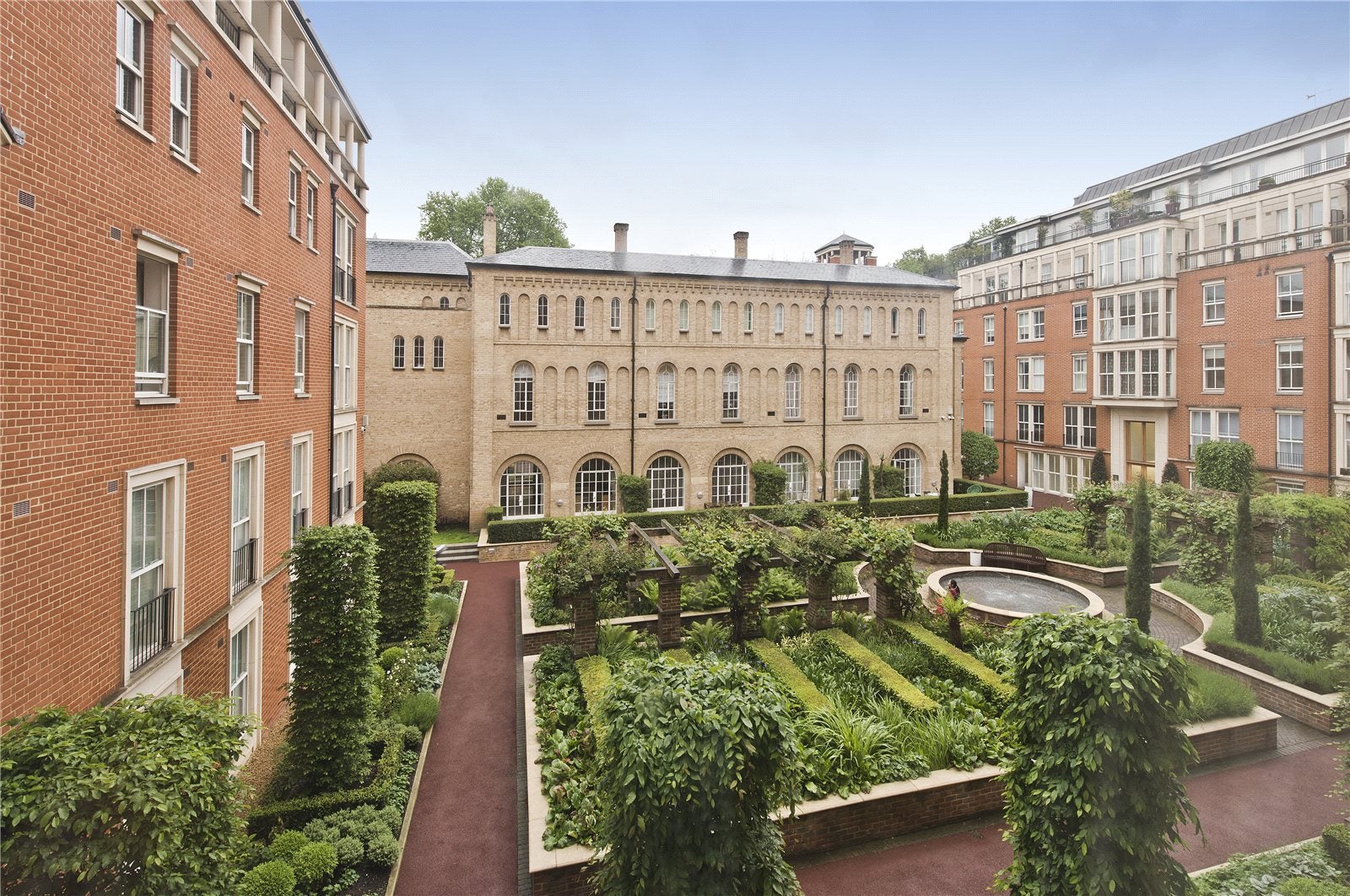Flat Coleridge Square in Greater London