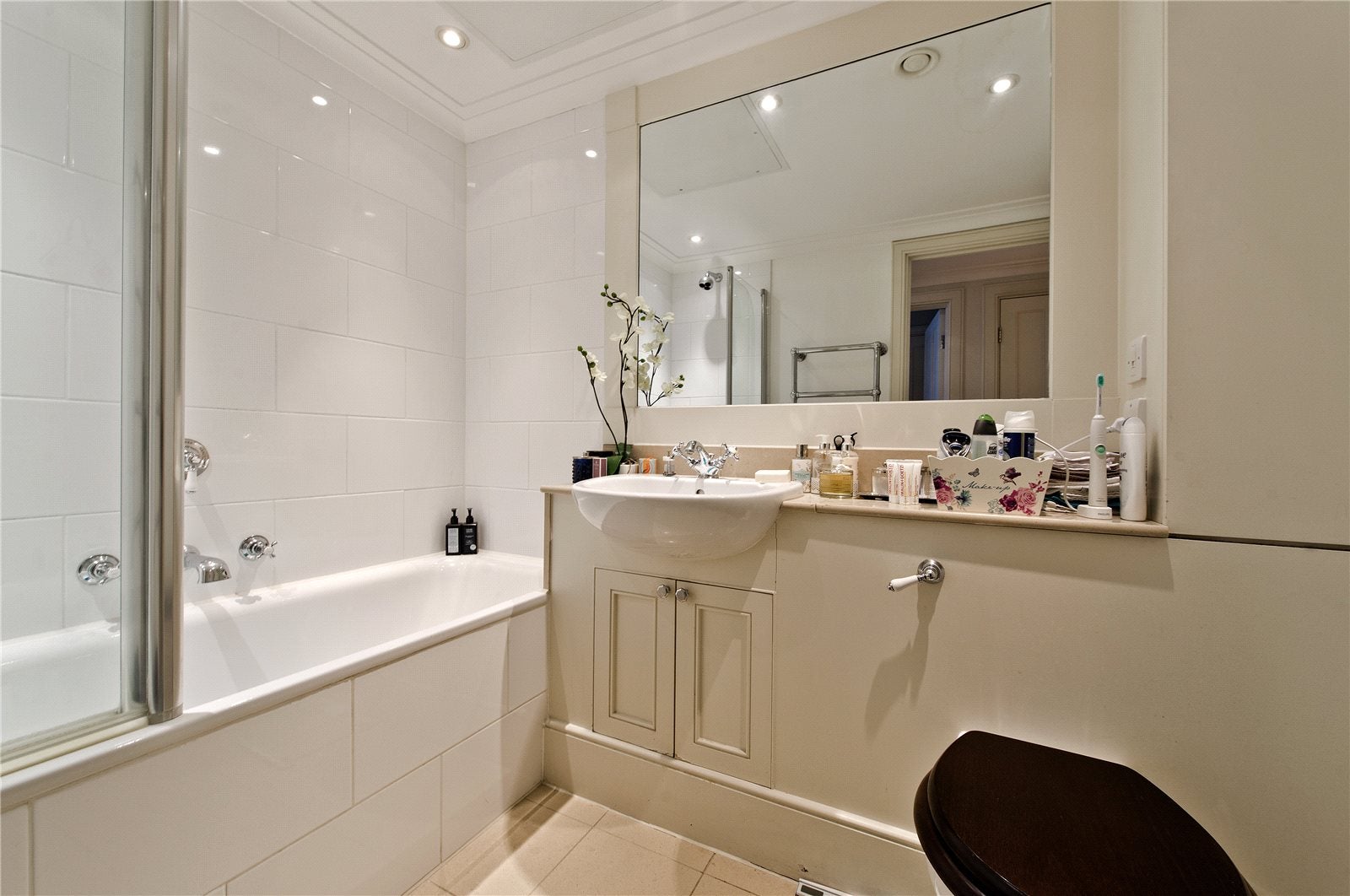 Flat Coleridge Square in Greater London