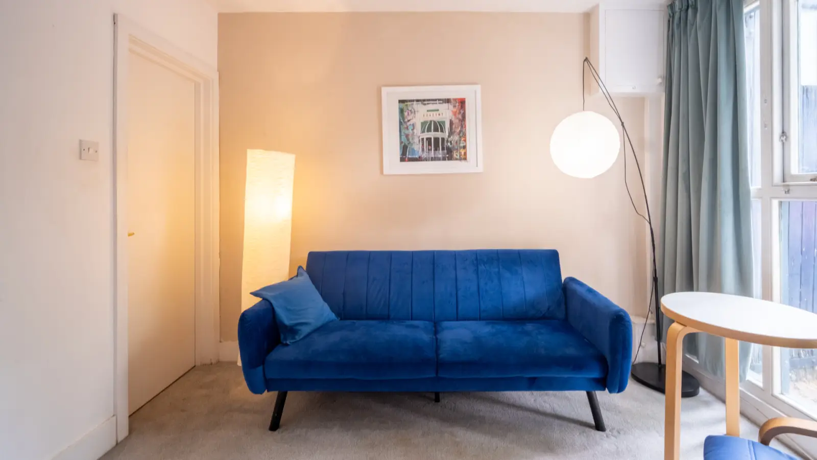 Flat Warwick Road in Greater London