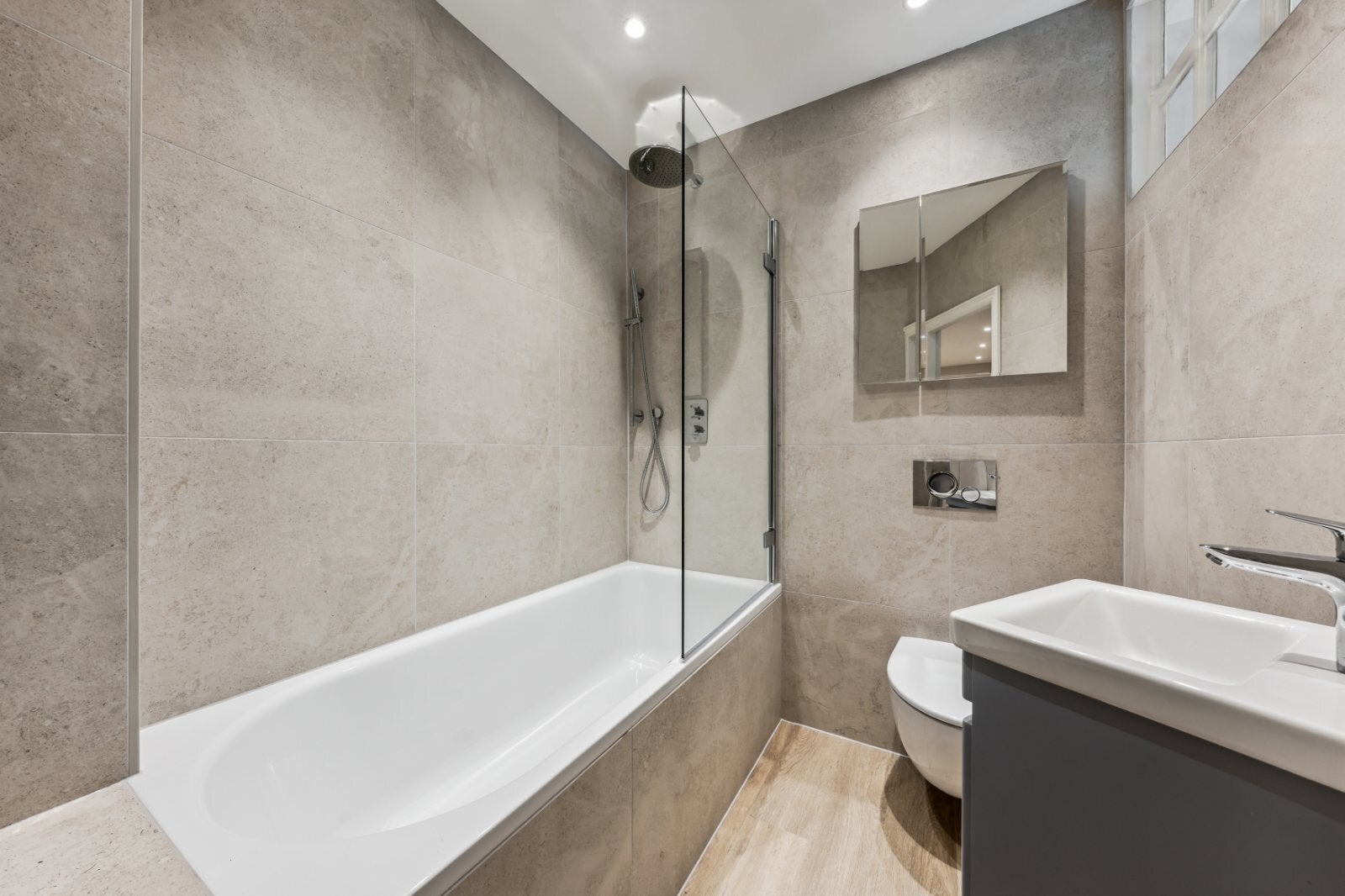 Flat Nottingham Place in City of Westminster