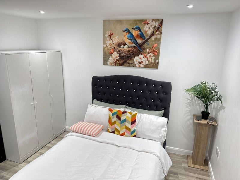 Flat Knockholt Road in Greater London