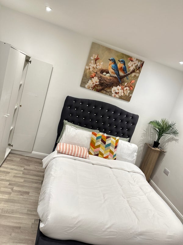 Flat Knockholt Road in Greater London