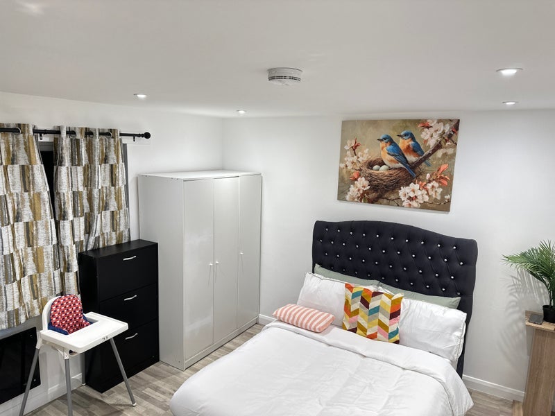 Flat Knockholt Road in Greater London