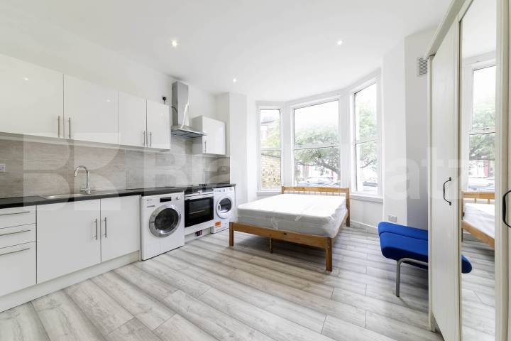 Room Iverson Road in Greater London