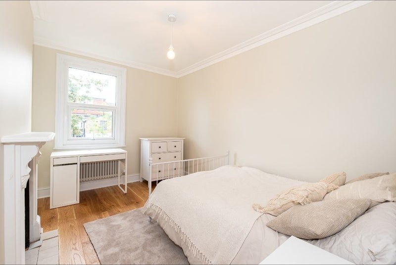 Room Medusa Road in Greater London