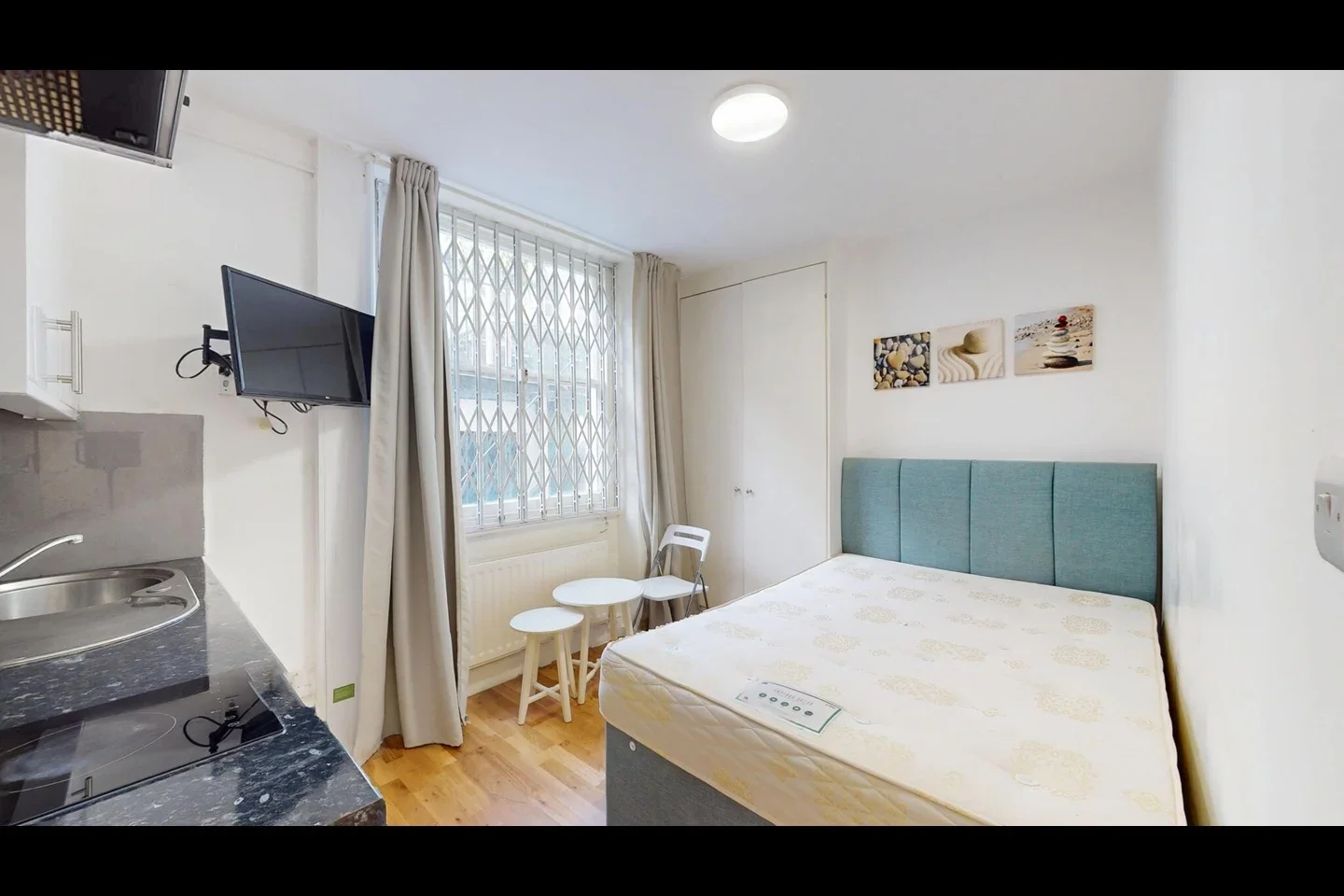 Flat Ifield Road in Greater London