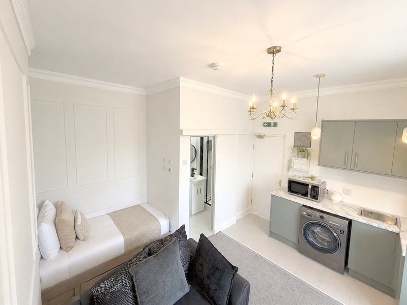 Room Bentinck Road in Newcastle upon Tyne