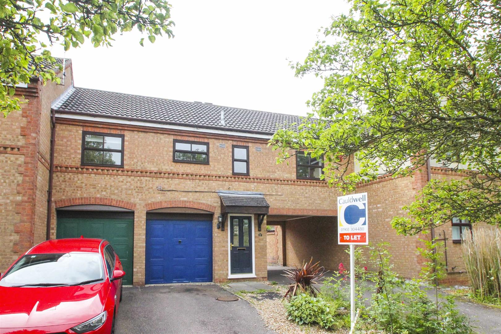 Flat Pickering Drive in Shenley Brook End