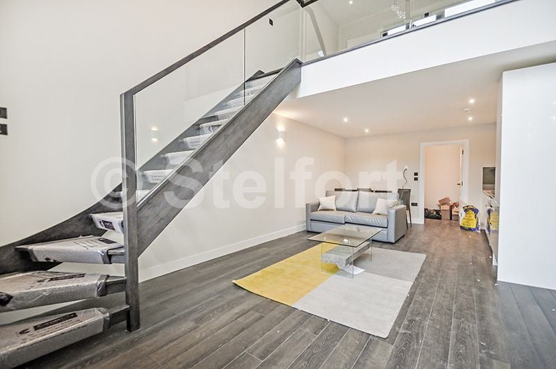 Flat Granville Road in Greater London