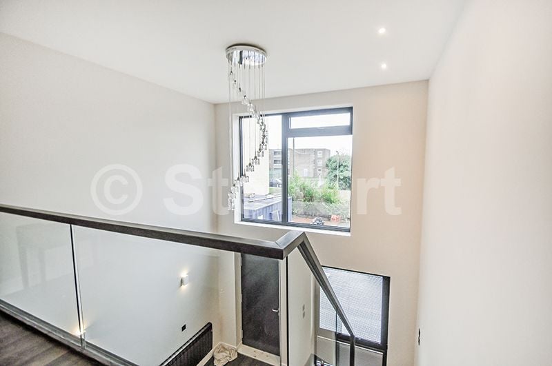 Flat Granville Road in Greater London