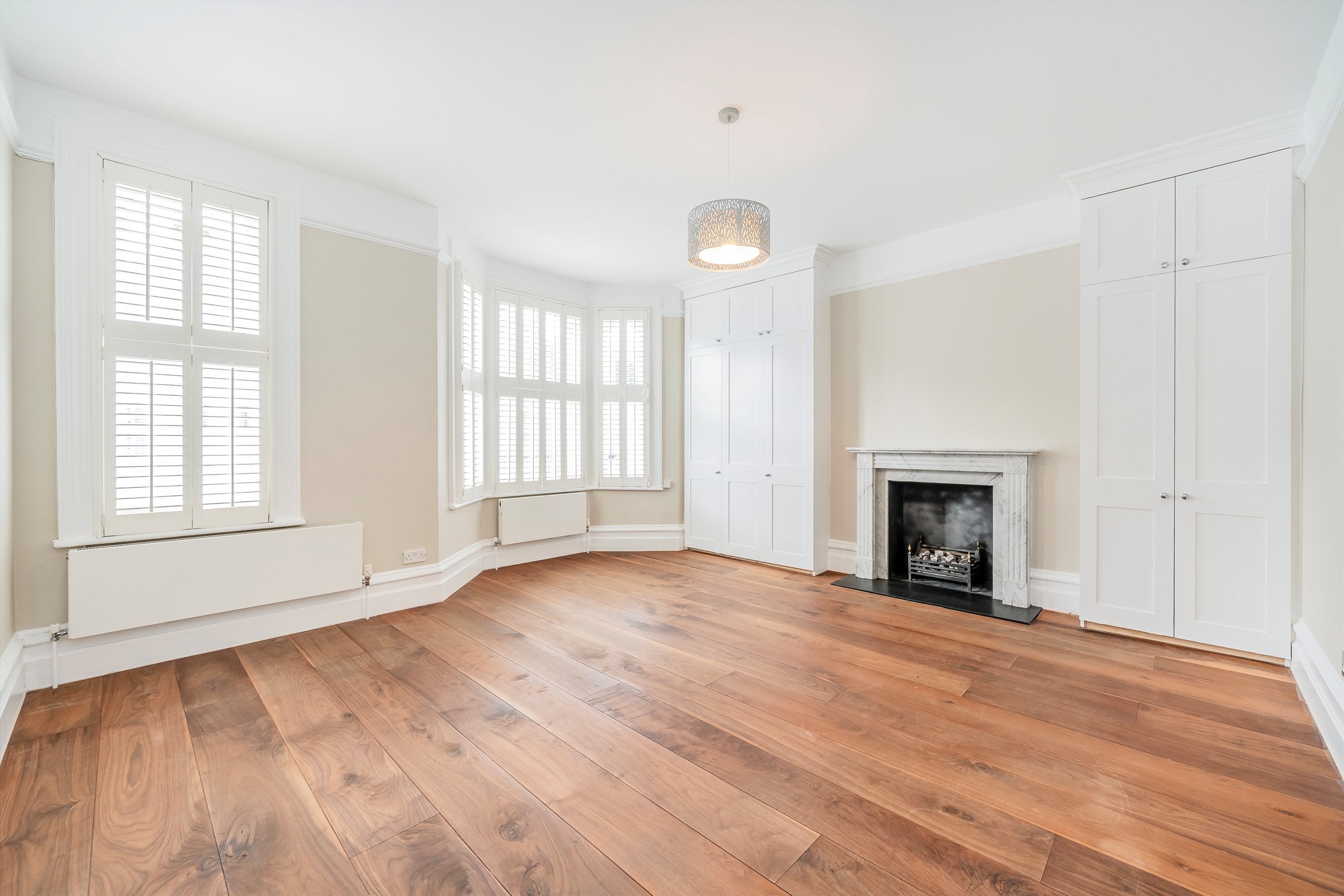 Flat Mimosa Street in Greater London