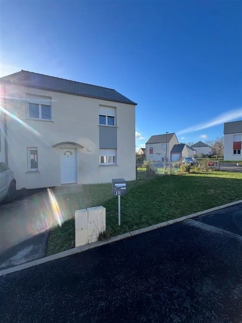 Maison Rue Leclerc d'Osmonville à Laval