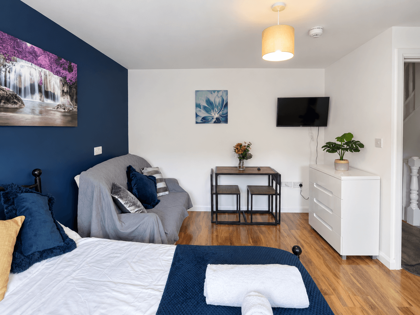 Room Fernbank Avenue in London