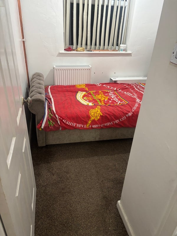 Room Deegan Close in Coventry