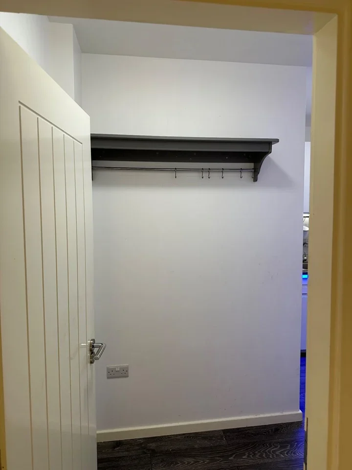 Flat Hillcroft Crescent in Greater London