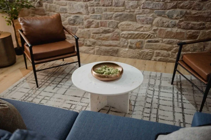 Flat Niddry Street in City of Edinburgh