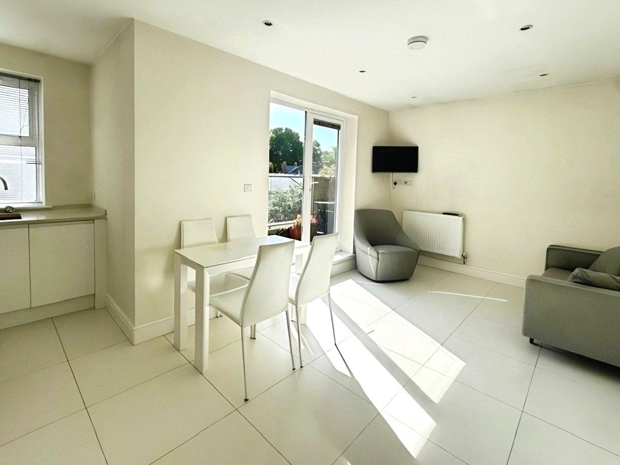 Flat Kings Place in Greater London