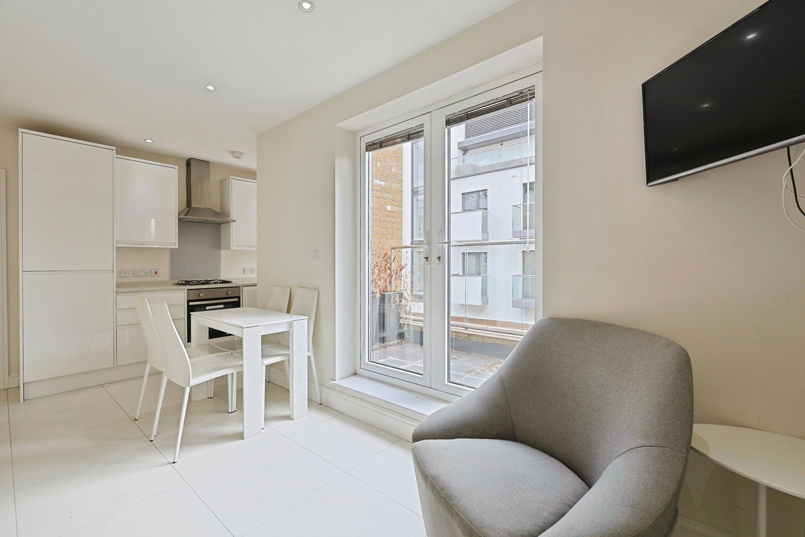 Flat Kings Place in Greater London