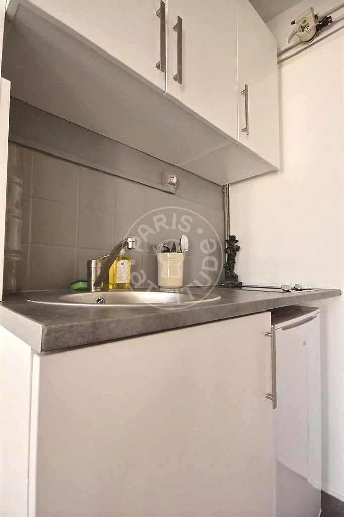 Appartement Rue Traversière à Paris