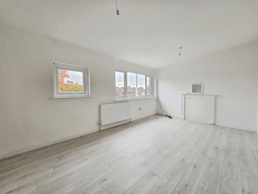 Flat Weston Square in Macclesfield