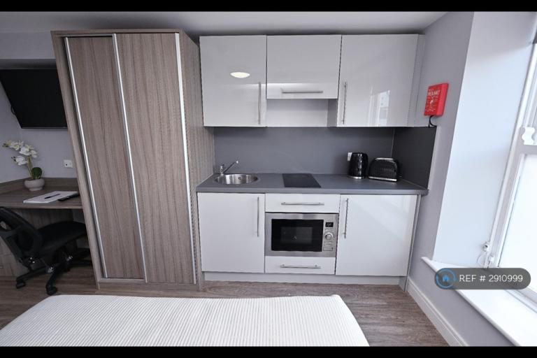 Room Moor Street in West Lancashire
