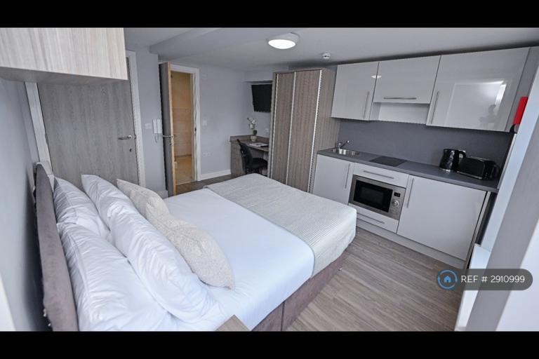 Room Moor Street in West Lancashire