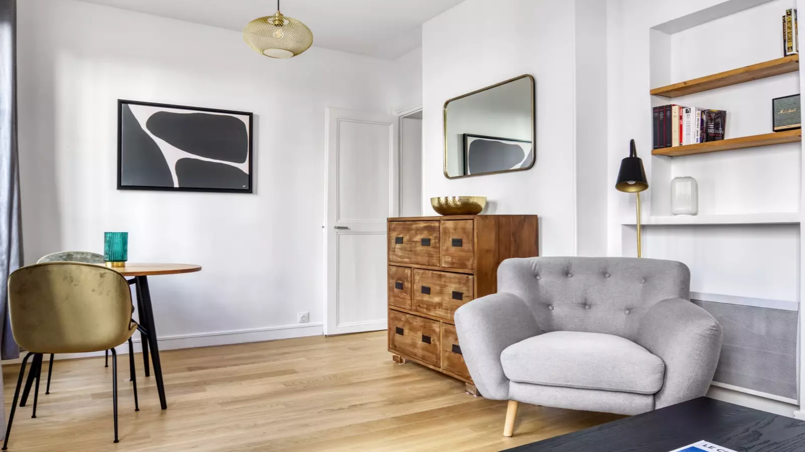 Flat Quai de Jemmapes in Paris