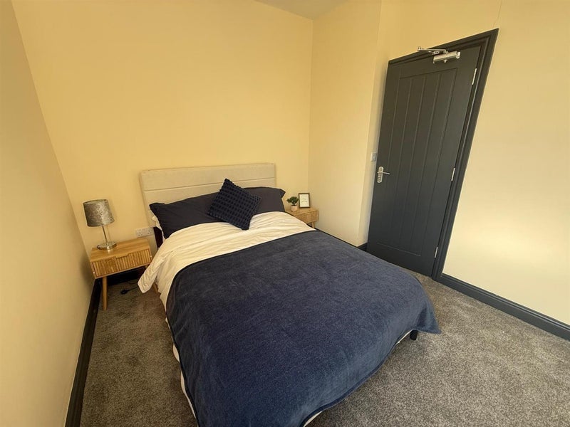 Room Westfield Lane in Mansfield Woodhouse