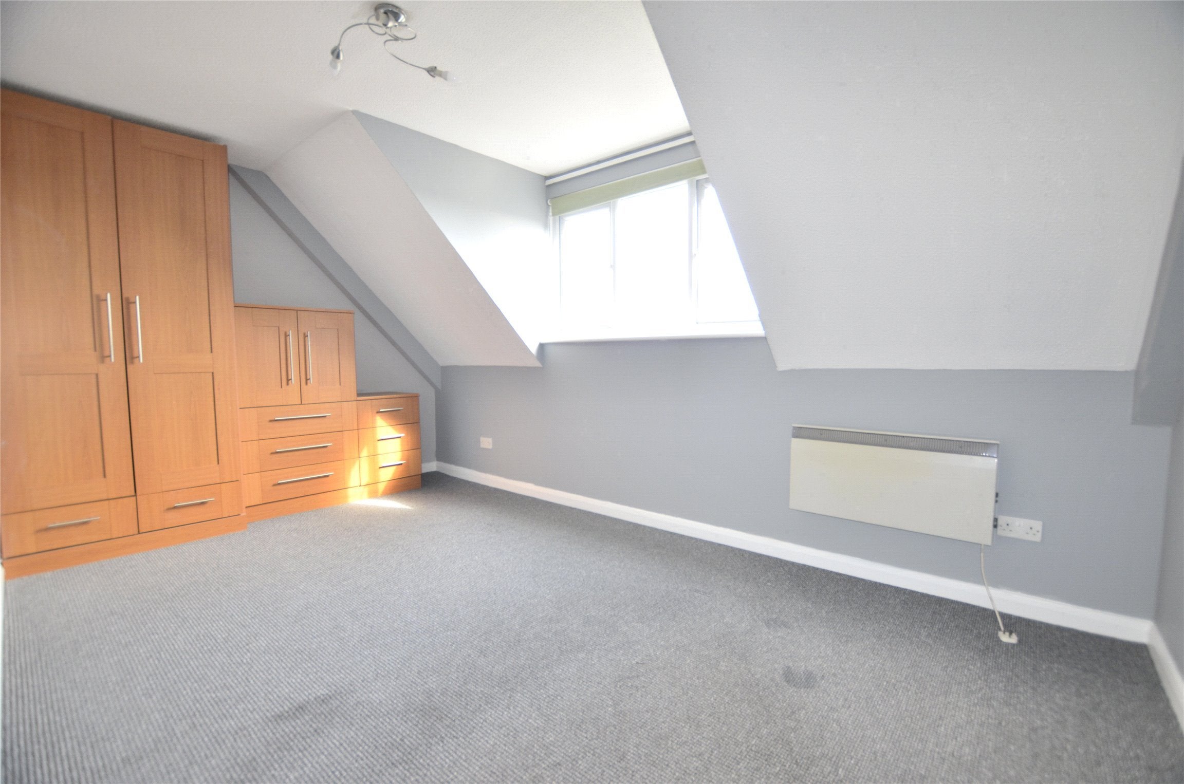 Flat Central Road in Greater London