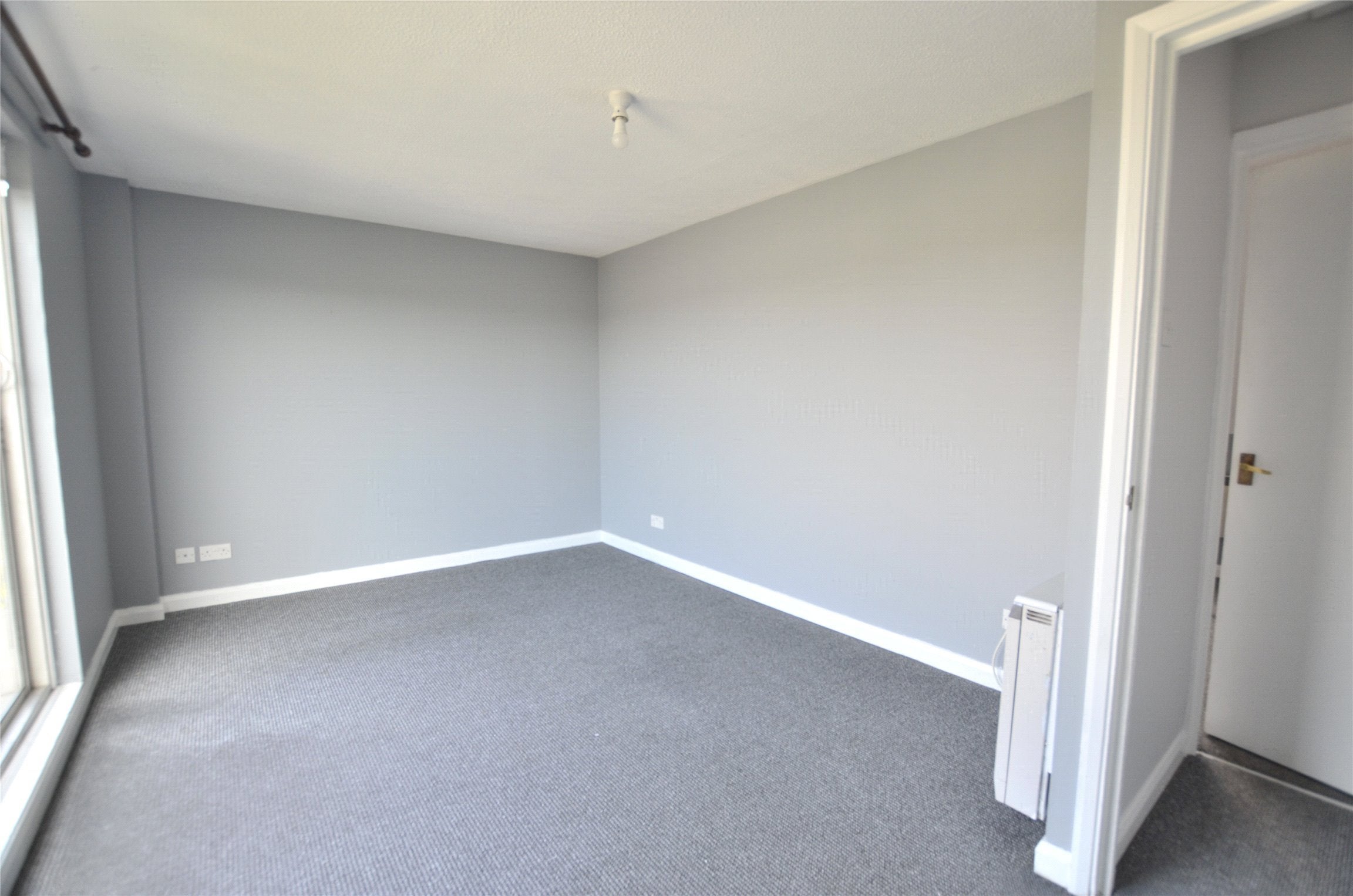 Flat Central Road in Greater London