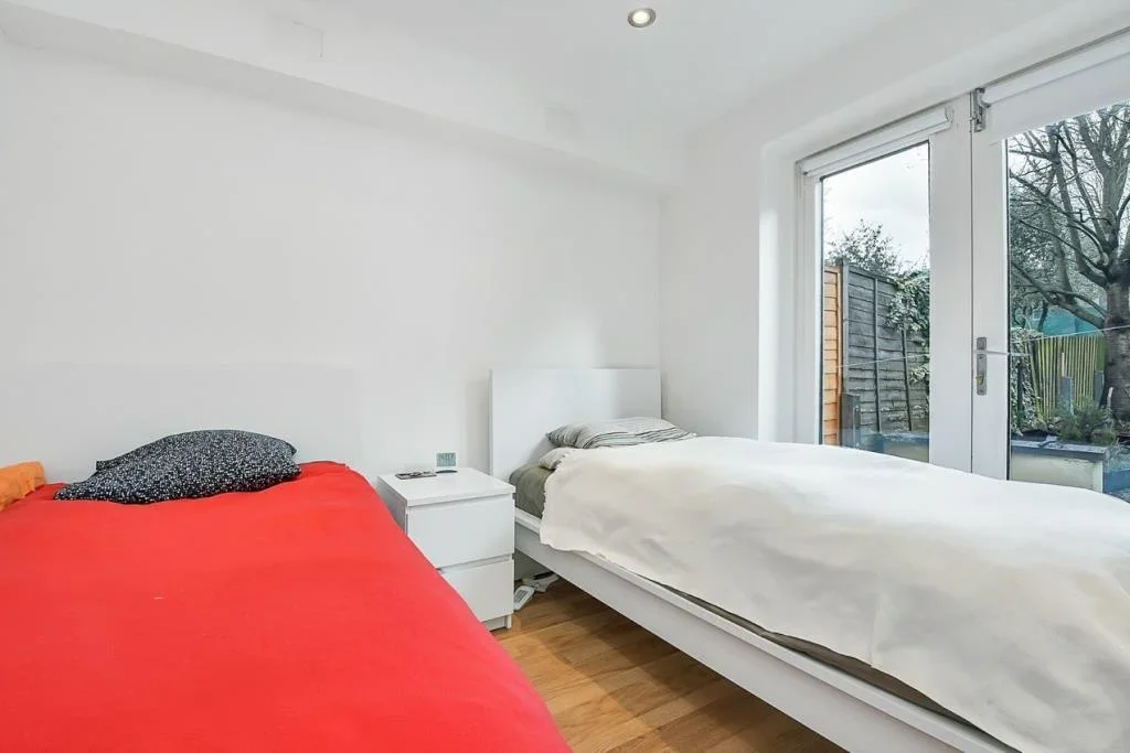 Flat Sutton Road in Greater London